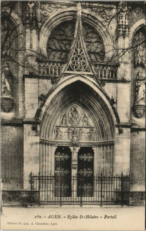 Carte postale ancienne Agen Eglise Saint-Hilaire Portail France à Agen