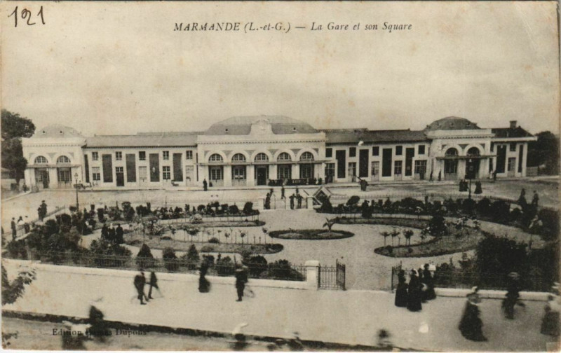 Carte postale ancienne Marmande La Gare et son Square France à Marmande