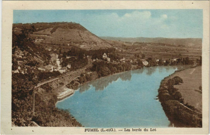 Carte postale ancienne Fumel Les bords du Lot France à Fumel