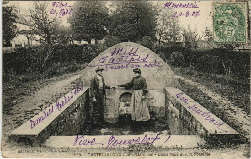 Carte postale ancienne Casteljaloux Bains Mineraux, la Fontaine France à Casteljaloux