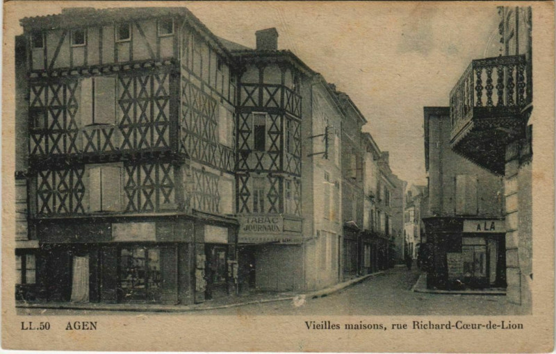 Carte postale ancienne Agen Vieilles Maisons, rue Richard Coeur de Lion France à Agen