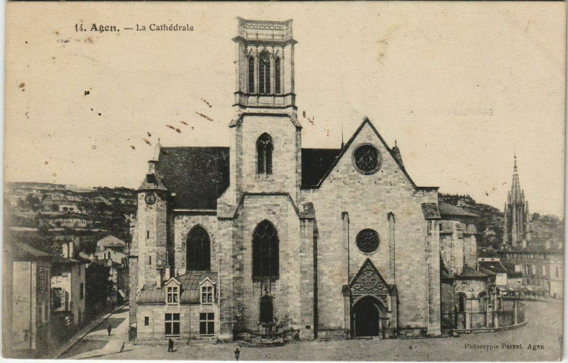 Carte postale ancienne Agen La Cathedrale France à Agen