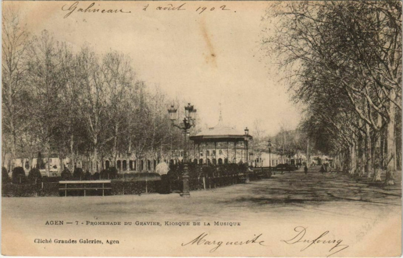 Carte postale ancienne Agen Promenade du Gravier France à Agen