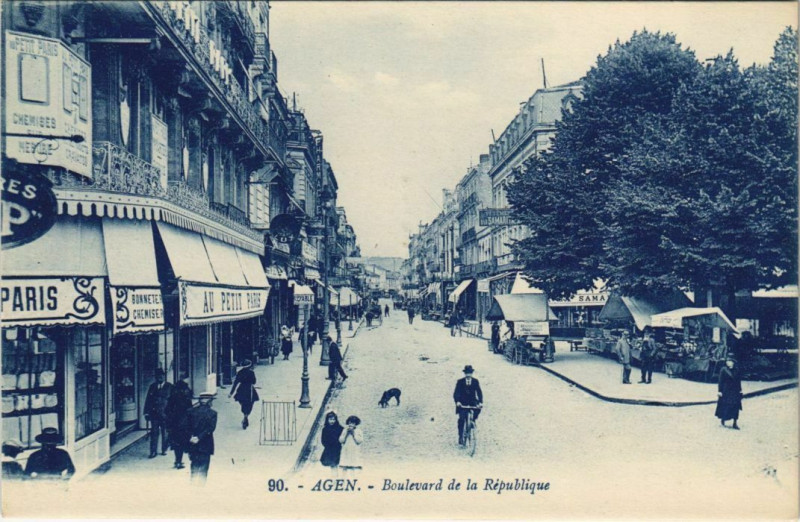 Carte postale ancienne Agen Boulevard de la Republique France à Agen