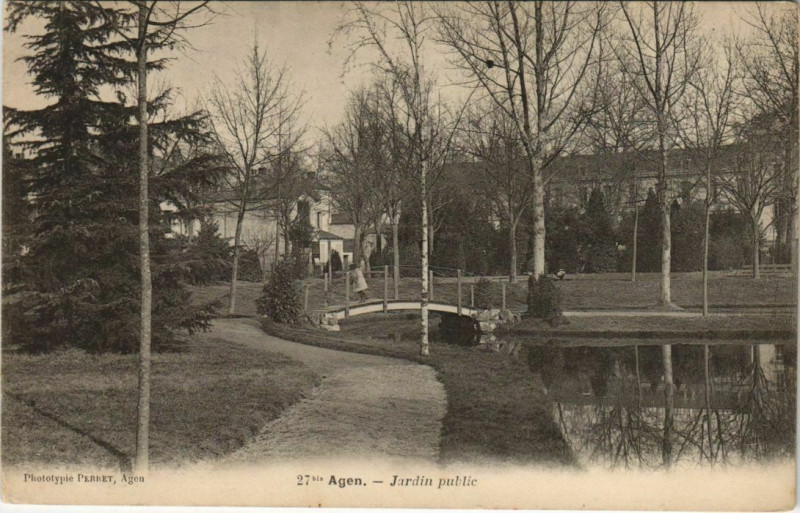 Carte postale ancienne Agen Jardin Public France à Agen