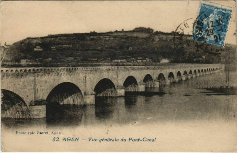 Carte postale ancienne Agen Vue Generale du Pont Canal France à Agen