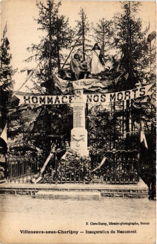 Carte postale ancienne Villeneuve-sous-Charigny - Inauguration du Monument à Villeneuve-sous-Charigny