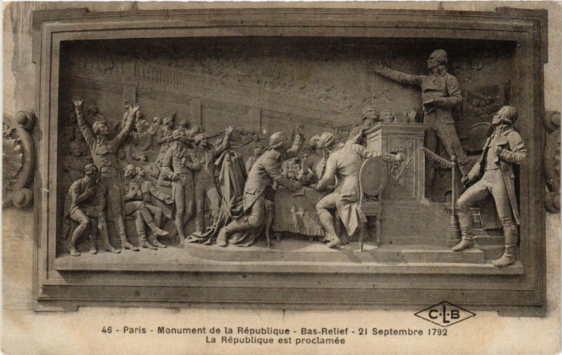 Carte postale ancienne Paris 10e - Monument de la Republique - Bas Relief à Paris 10e