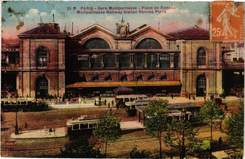 Carte postale ancienne Gare Montparnasse - Place de Rennes à Paris 6e