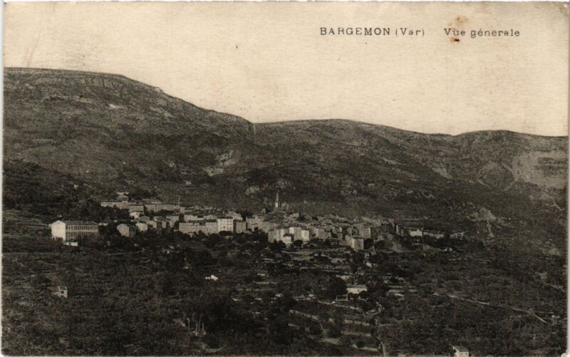 Carte postale ancienne Bargemon - Vue générale à Bargemon