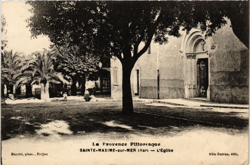 Carte postale ancienne Sainte-Maxime-sur-Mer - L'Eglise à Sainte-Maxime