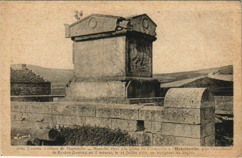 Carte postale ancienne L'ancien tombeau de Duguesclin France
