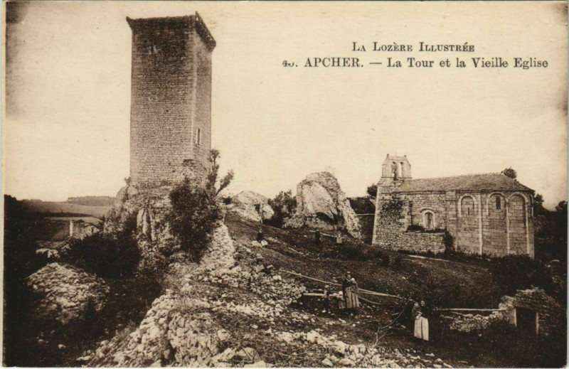 Carte postale ancienne Apcher La Tour et la Vieille Eglise France