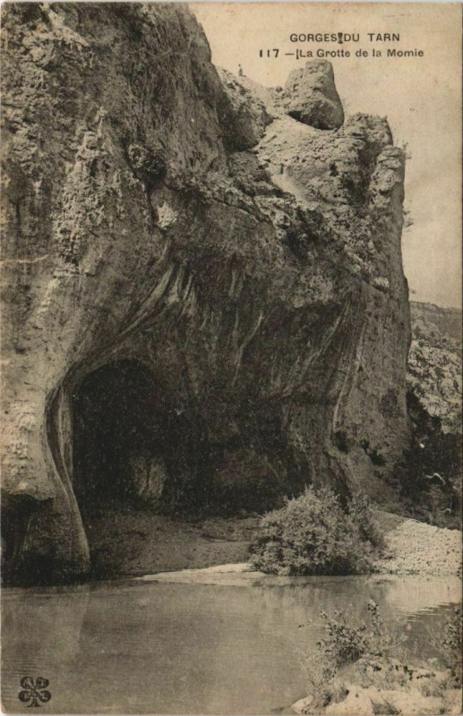 Carte postale ancienne Gorges du Tarn La Grotte de la Momie France