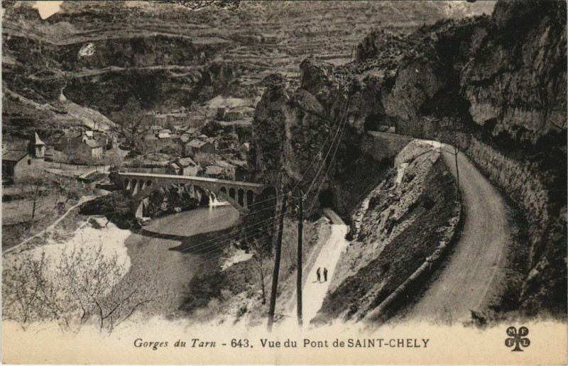 Carte postale ancienne Gorges du Tarn Vue du Pont de St.Chely France
