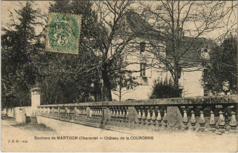 Carte postale ancienne La Couronne Chateau de la Couronne - Environs de Marthon à La Couronne