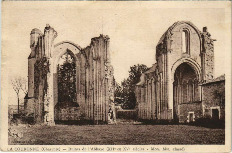 Carte postale ancienne La Couronne Ruines de l'Abbaye à La Couronne