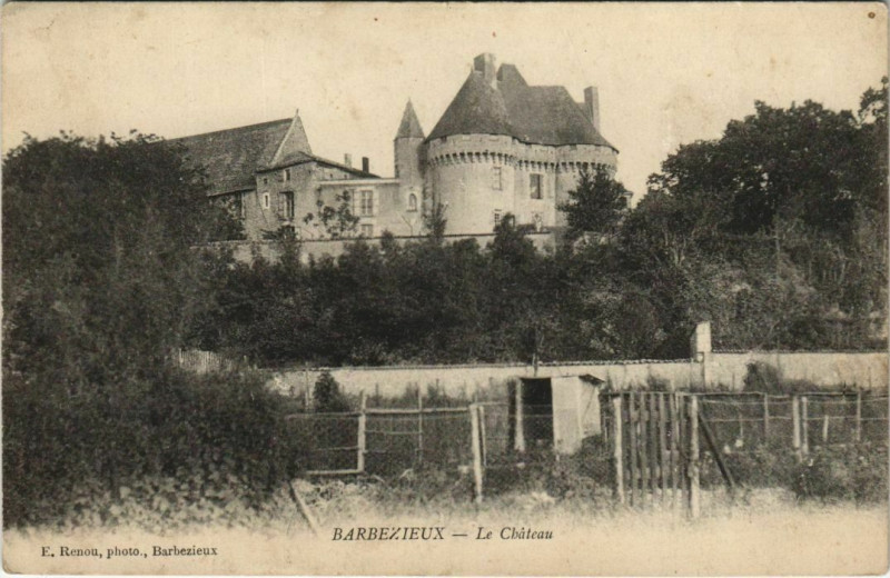 Carte postale ancienne Barbezieux-Saint-Hilaire Le Chateau à Barbezieux-Saint-Hilaire