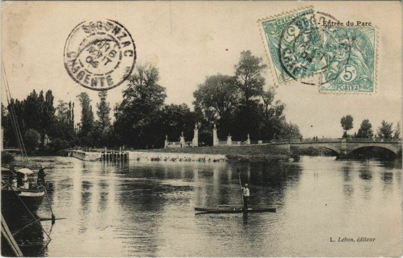 Carte postale ancienne Segonzac Entree du Parc à Segonzac