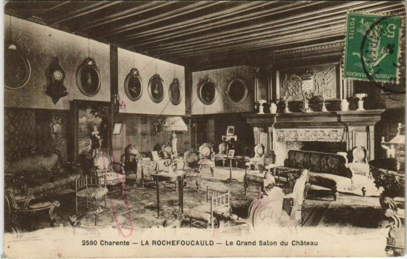 Carte postale ancienne La Rochefoucauld Le Grand Salon du Chateau