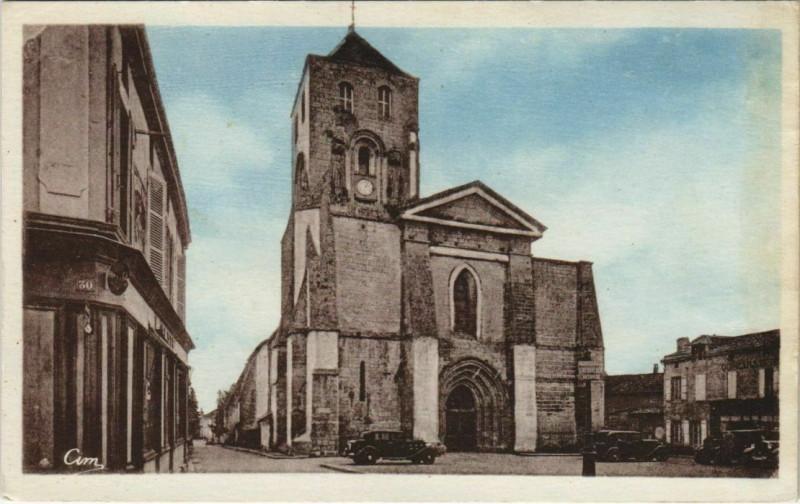 Carte postale ancienne Barbezieux-Saint-Hilaire L'Eglise à Barbezieux-Saint-Hilaire
