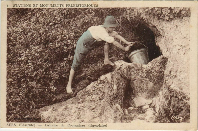 Carte postale ancienne Sers Fontaine du Coussadeau à Sers