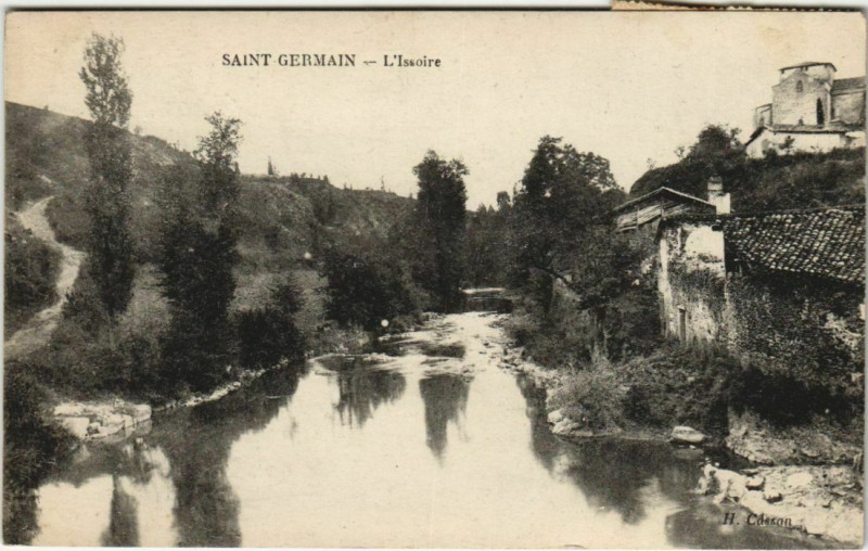 Carte postale ancienne Saint-Germain-de-Confolens L'Issoire à Confolens