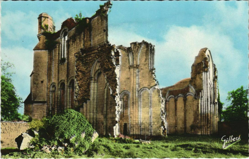 Carte postale ancienne La Couronne Ruines de l'Abbaye à La Couronne