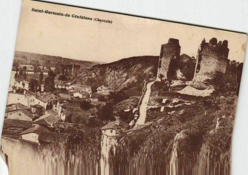 Carte postale ancienne Saint-Germain-de-Confolens Vue Generale à Confolens