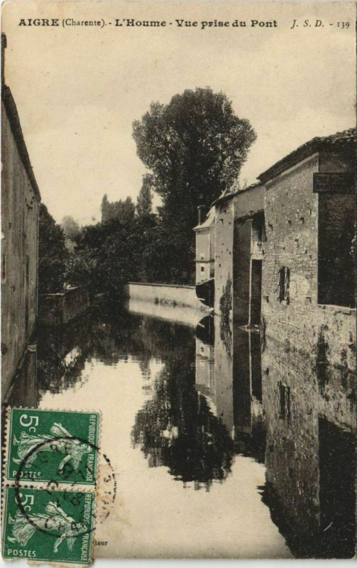 Carte postale ancienne Aigre L'Houme - Vue prise du Pont à Aigre