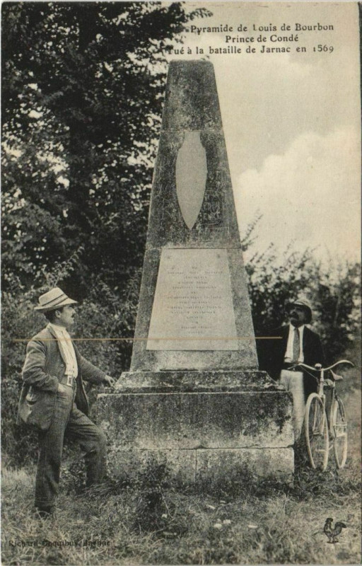 Carte postale ancienne Pyramide de Louis de Bourbon - Prince de Conde