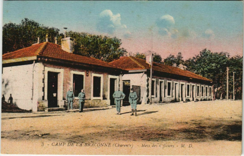 Carte postale ancienne Camp de la Braconne - Mess des Officiers