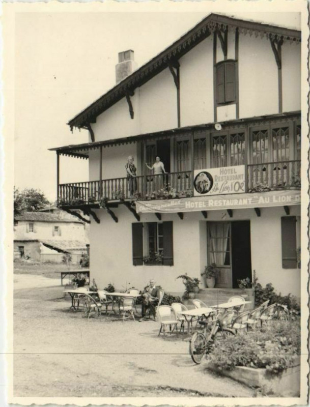 Carte postale ancienne Hotel Le Lion d'Or - Photo