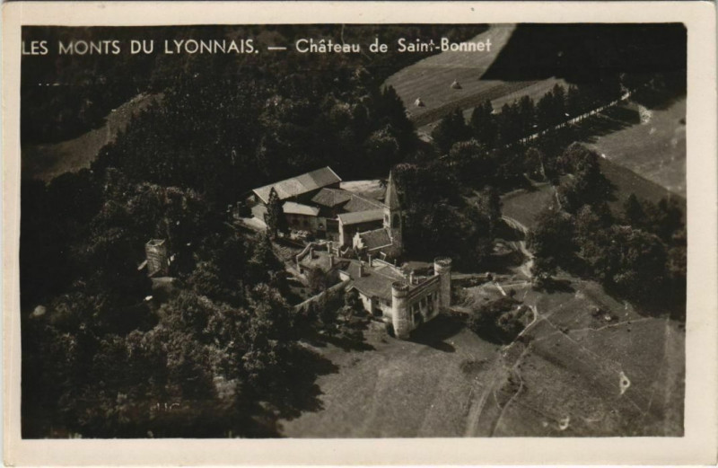 Carte postale ancienne Saint-Bonnet Chateau à Saint-Bonnet