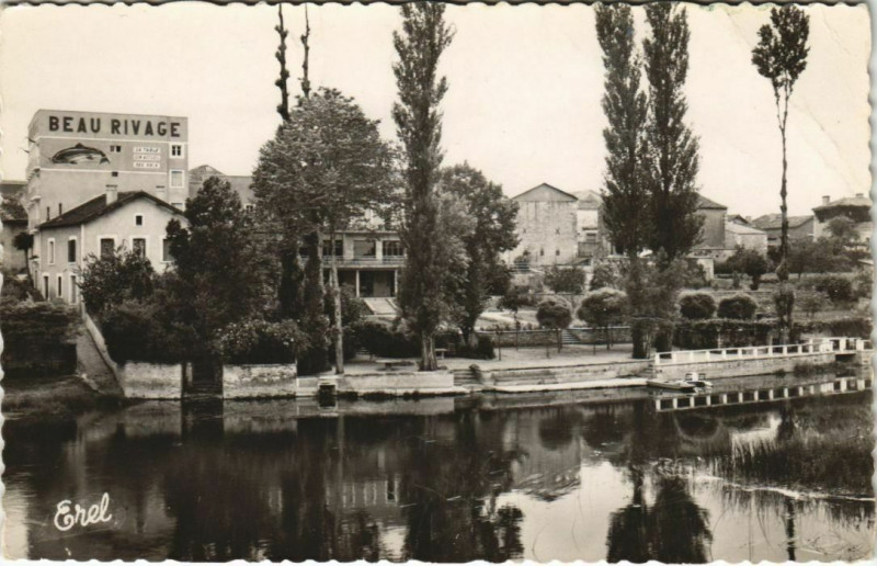 Carte postale ancienne Mansle Beau Rivage - Ses Jardins à Mansle