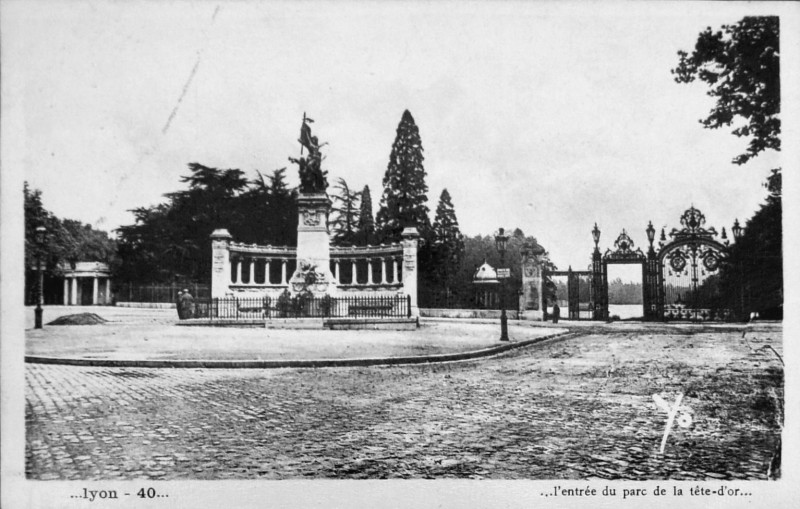 Carte postale ancienne 1934 Lyon monument tete d or 2157
