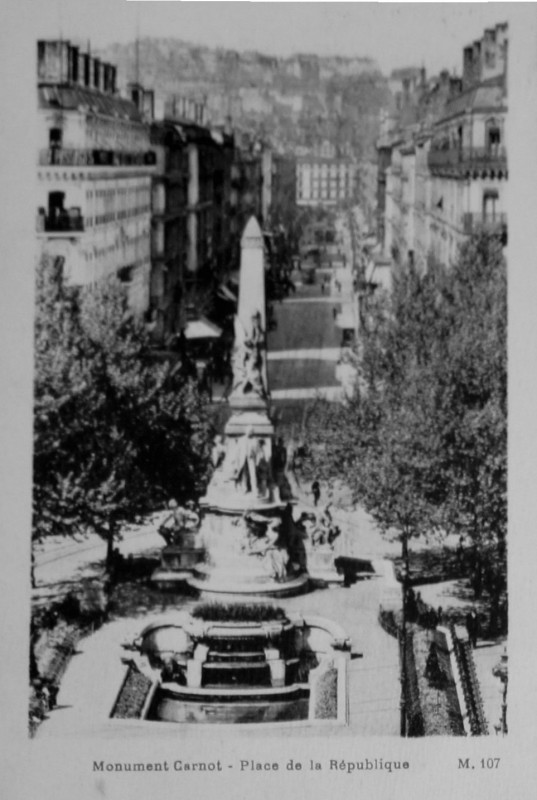 Carte postale ancienne 1932 lyon monument carnot 2157