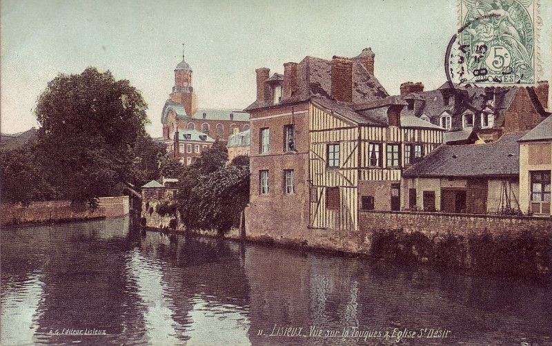 Carte postale ancienne Lisieux touques