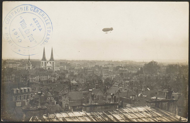Carte postale ancienne Dirigeable Pau