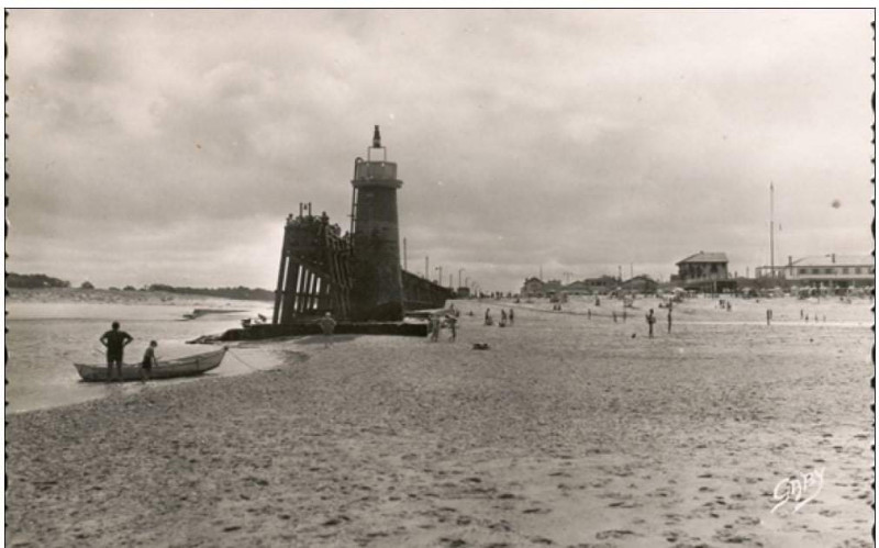 Carte postale ancienne L'estacade par forte marée basse vers 1960 à Capbreton