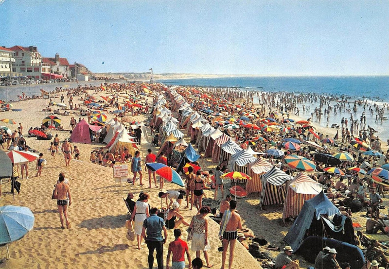 Carte postale ancienne Plage centrale de Capbreton vers 1955 à Capbreton