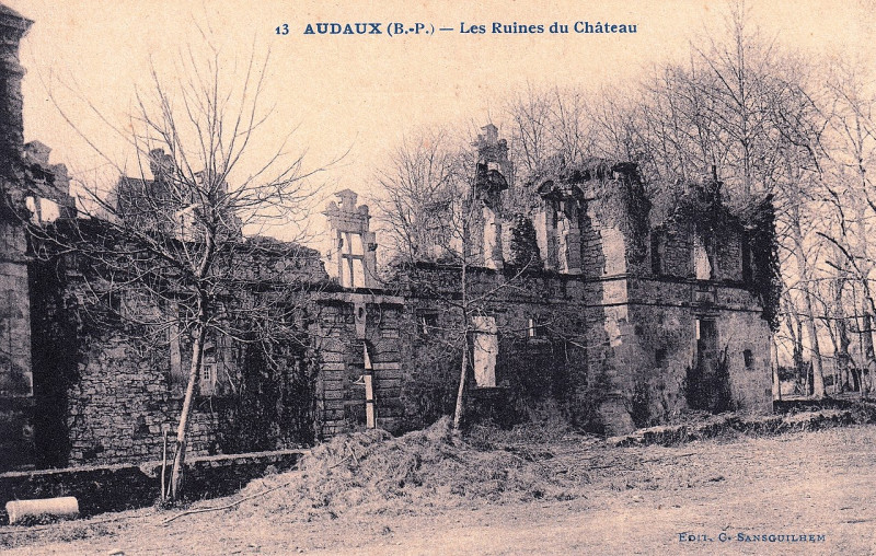 Carte postale ancienne Audaux - le château 4