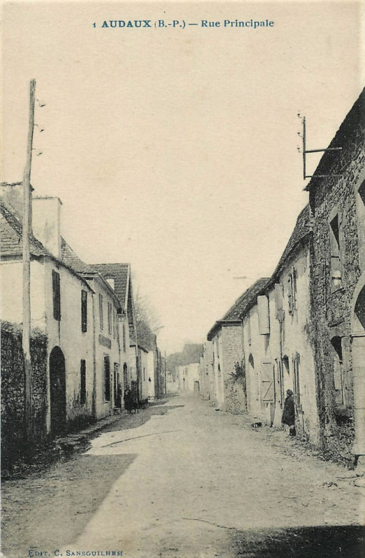 Carte postale ancienne Audaux - rue principale 1