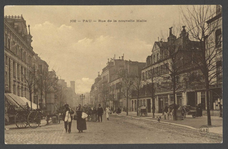 Carte postale ancienne Rue Nouvelle Halle