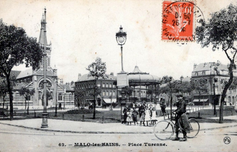Carte postale ancienne Place Turenne à Dunkerque