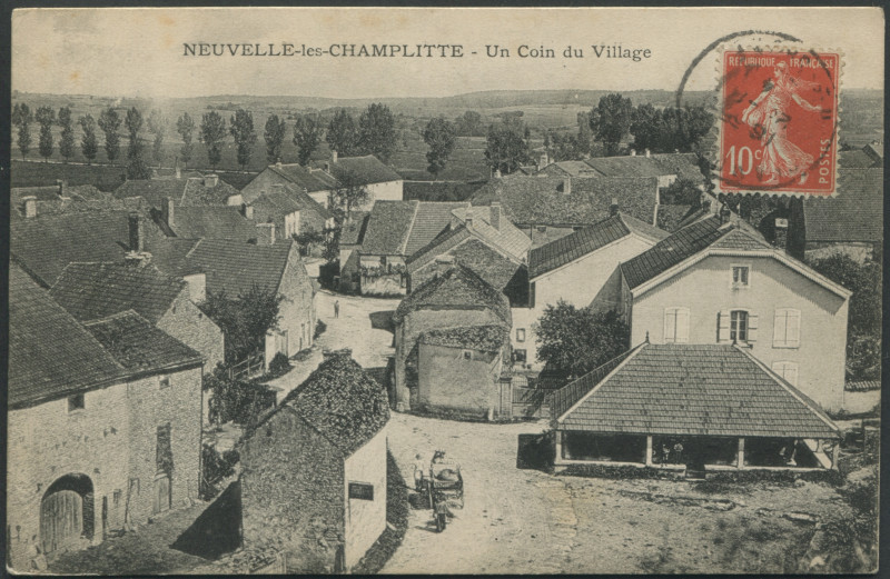 Carte postale ancienne Neuvelle-les-Champlitte - Un Coin du Village à Champlitte