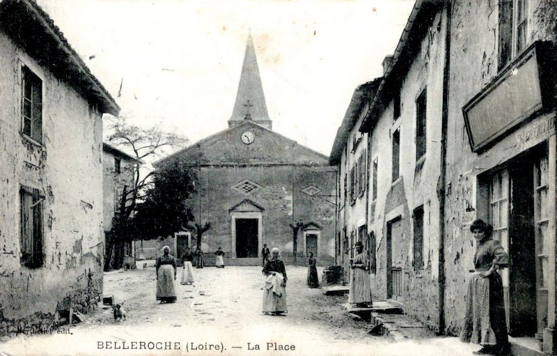 Carte postale ancienne La Place à Belleroche