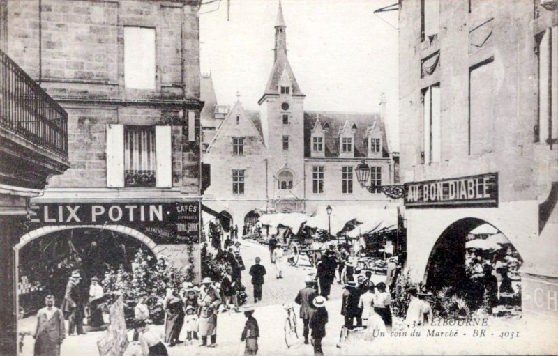 Carte postale ancienne Un coin du Marché - BR - 4031 à Libourne