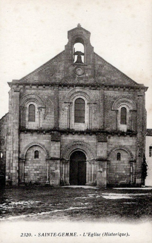 Carte postale ancienne L'Eglise (Historique) à Sainte-Gemme