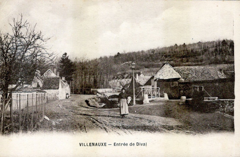 Carte postale ancienne Entrée de Dival à Villenauxe-la-Grande
